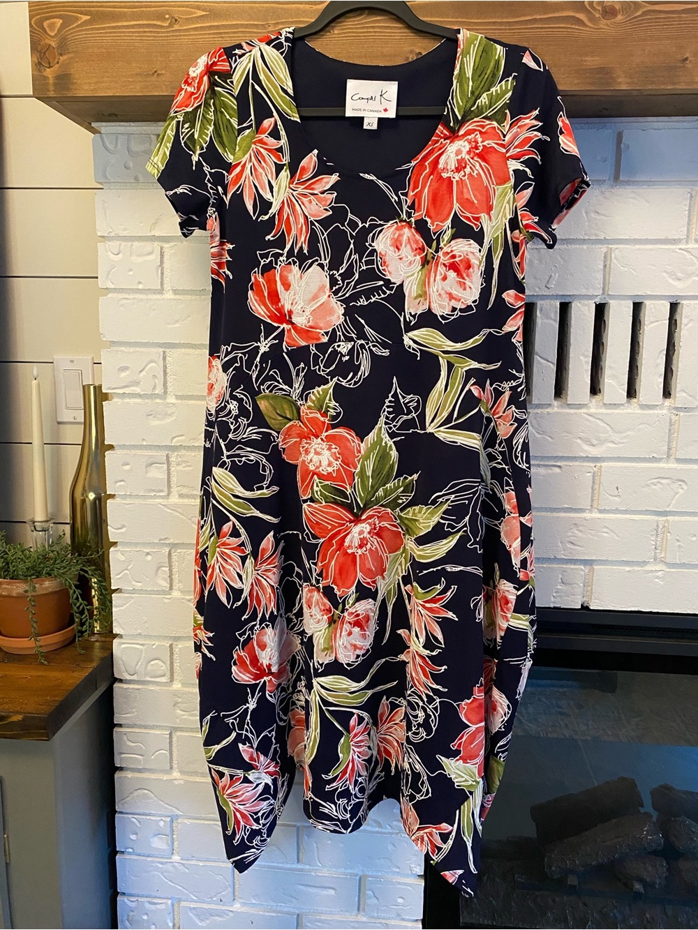 🇨🇦 Compli K Made in Canada Floral Handkerchief Hem Dress XS Navy Coral